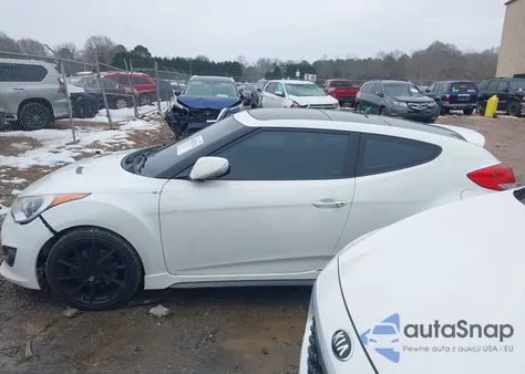 2013 Hyundai Veloster Turbo W/Black z USA, uszkodzony, nr VIN KMHTC6AE3DU116059